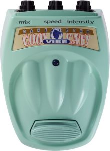 DANELECTRO COOL CAT VIBE GUITAR VIBRATO CHORUS FX PEDAL