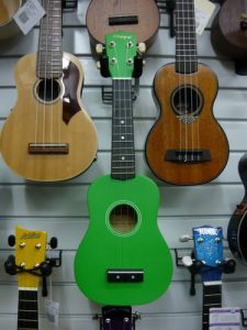 ONYX GREEN SOPRANO UKULELE with GIG BAG