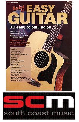 BOOK & CD HOOKED ON EASY GUITAR 30 SOLOS FOR ACOUSTIC ELECTRIC GUITAR
