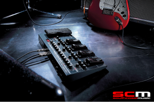 BOSS ME80 MULTI FX PEDAL FOR ELECTRIC GUITAR FIVE YR WARRANTY