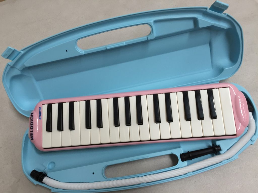 SUZUKI ALTO MELODION PINK W/BLOW & CASE Suzuki Melodica 32 Keys